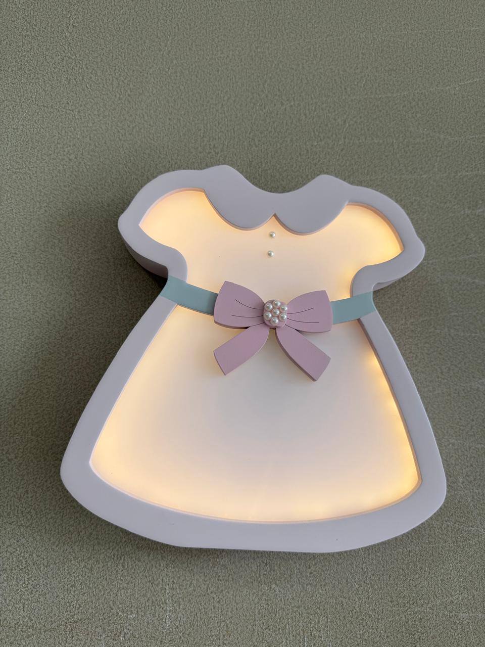 Luminária Mesa e Parede Vestido Em MDF com Acrílico